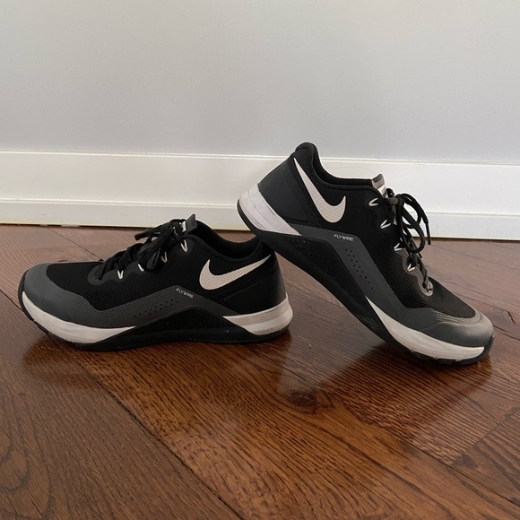 Nike Shoes - Nike Metcons - Gently Used